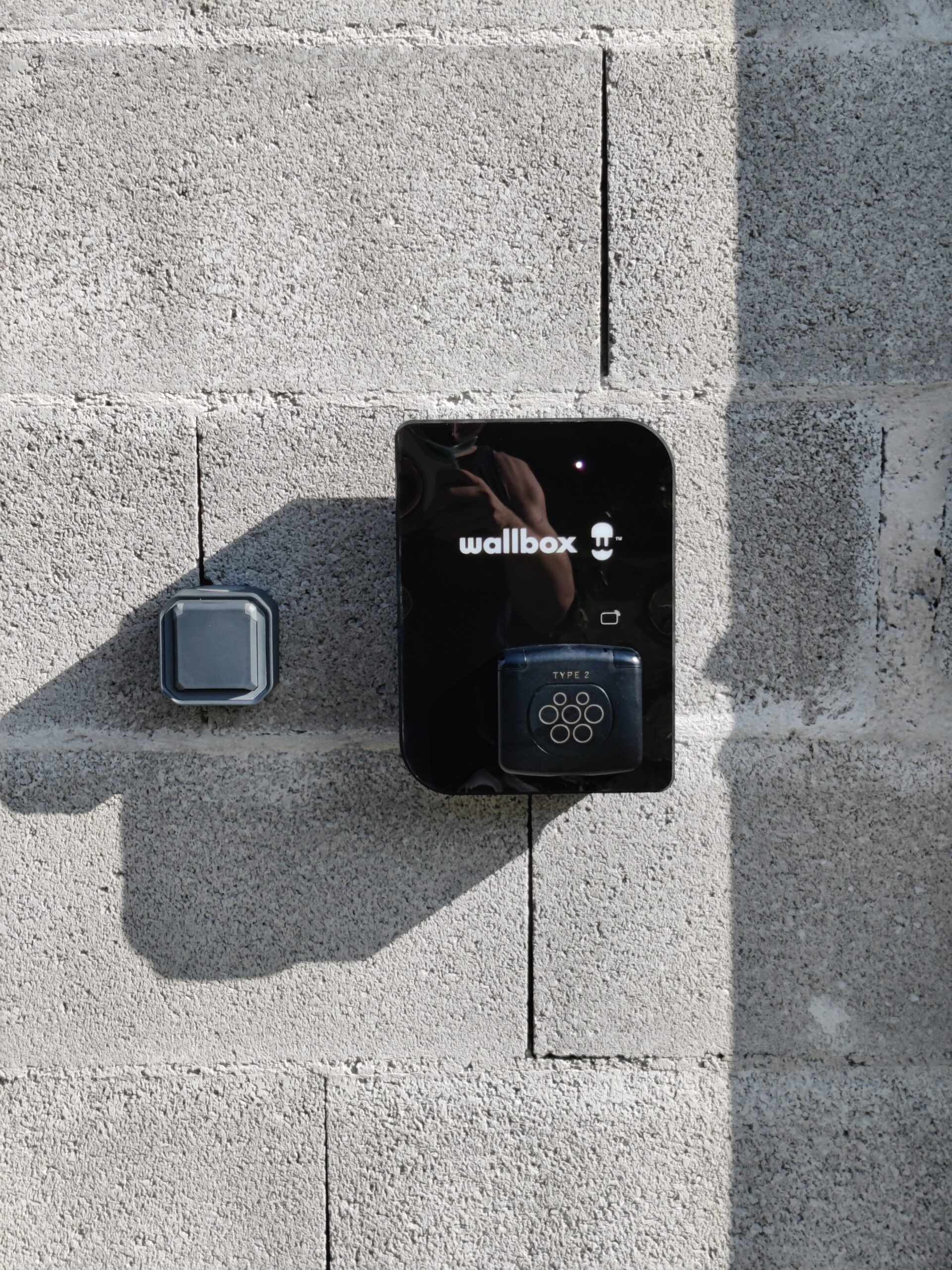 Installation de chargeur domestique VE : Guide et Coût - Rechargez Facilement Chez Vous 2 Solution de charge domestique de VE pratique et rapide via une Wallbox